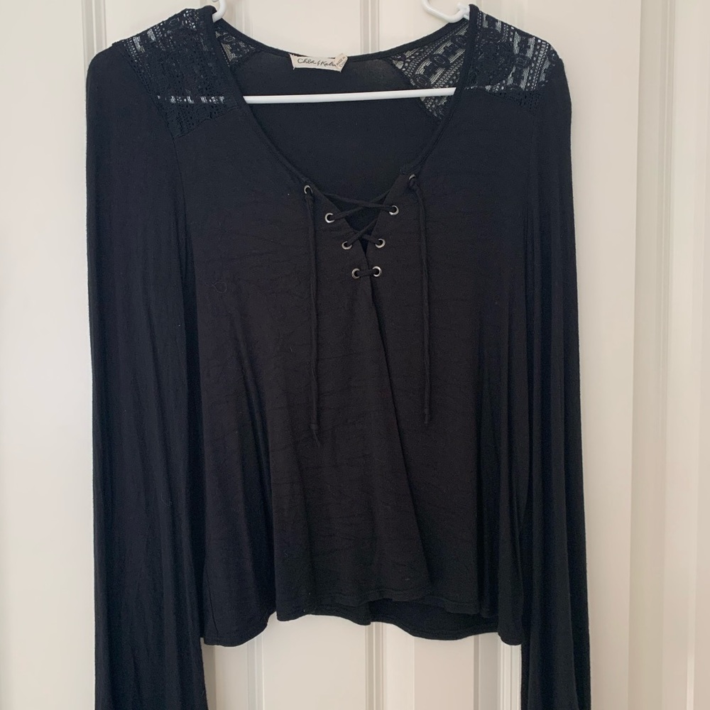 Chloe & Katie Black Tie Front Flowy Top